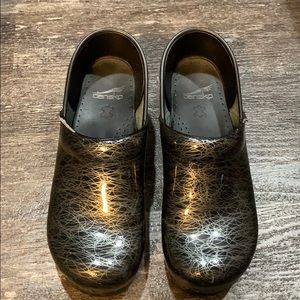Dansko shoes size 40